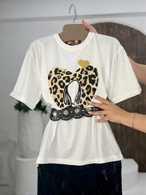 Süprem Penye Kumaş Leopar Desen Kalp Baskılı Oversize Kalıp T-shirt  