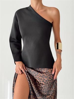 Tek Kol Bel Oturmalı Yanlar Yırtmaç Detaylı Triko Kazak 