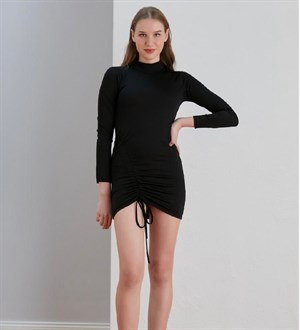 Scuba Crep Kumaş Asansör Büzgülü Yarım Balıkçı Elbise