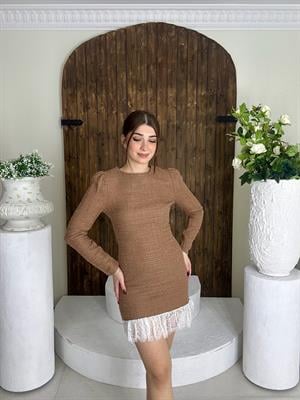 Tuvit Kumaş Yuvarlak Yaka Etek Ucu Dantel Detay Tasarım Elbisemiz 