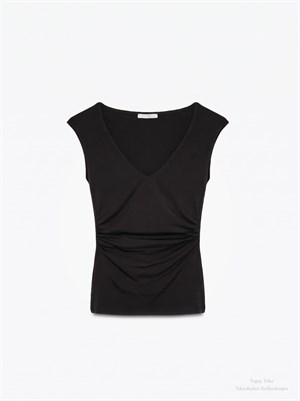 V Yaka Drape Detaylı Bluz Siyah