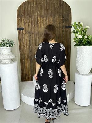 Viskon Kumaş Şal Desen Beli Gipeli Uzun Elbise