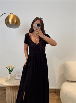 Viskon Kumaş Yırtmaçlı Uzun Siyah Elbise