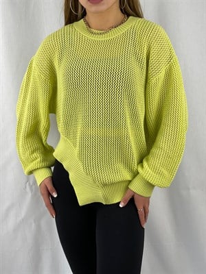 Yan Detay Salaş Triko Kazak