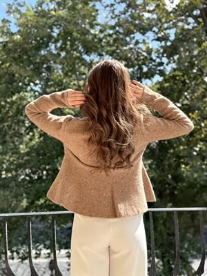 Yumuşak Dokulu Peplum Düğmeli Bel Oturma Hırka Bej