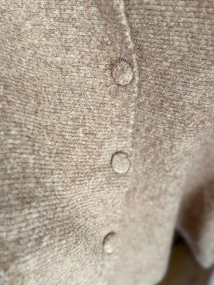 Yumuşak Dokulu Peplum Düğmeli Bel Oturma Hırka Bej