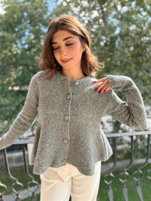 Yumuşak Dokulu Peplum Düğmeli Bel Oturma Hırka