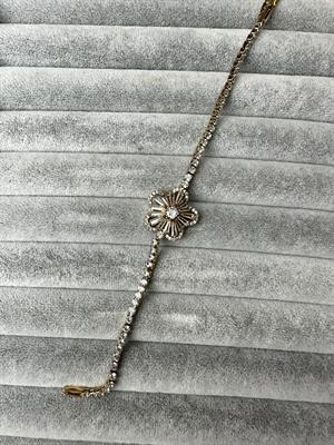 Zi Çiçek Figür Zirkon Taş Çelik Bileklik