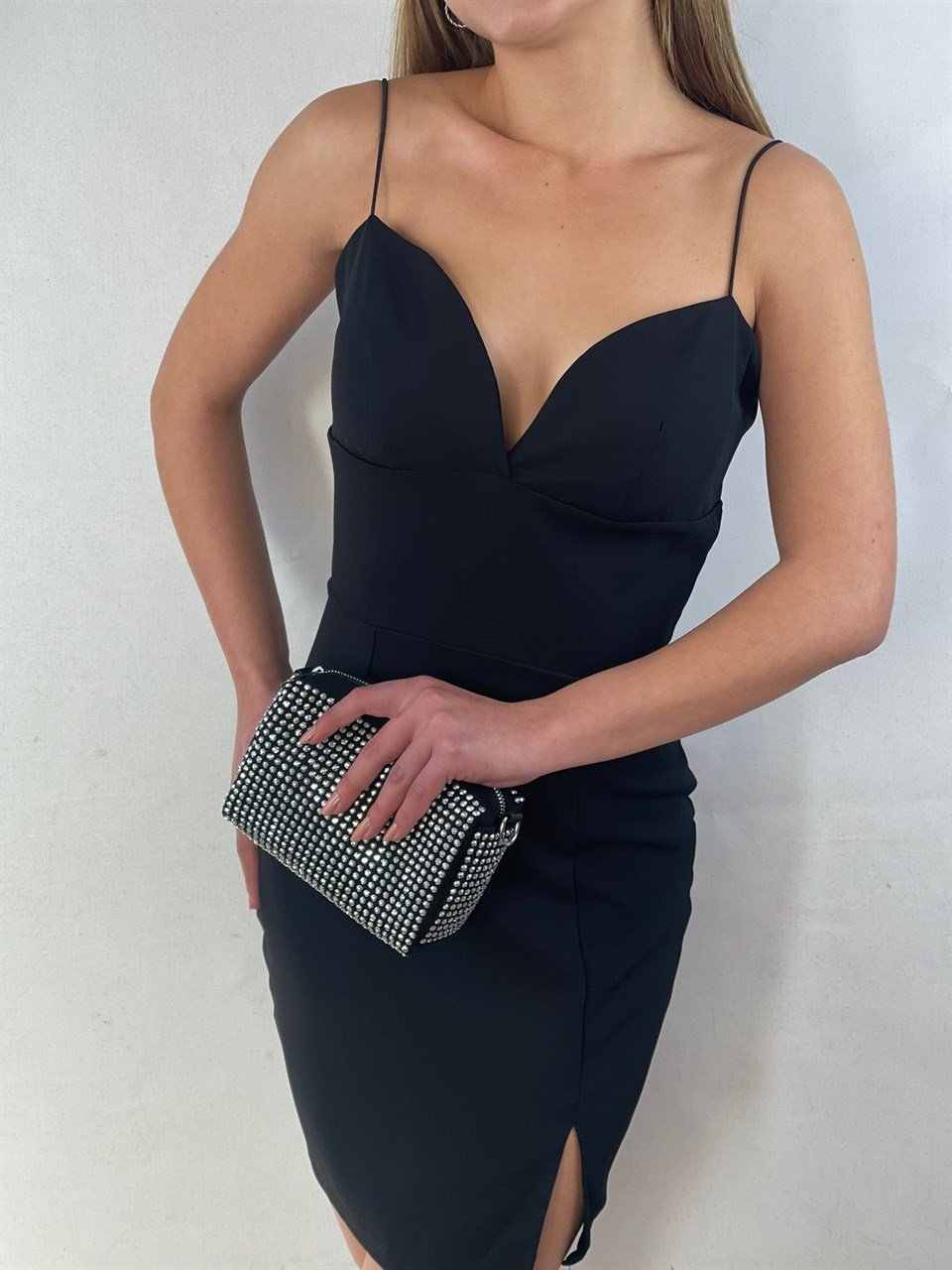 Atlas Kumaş İnce Askılı Kalp Yaka  Mini Elbise