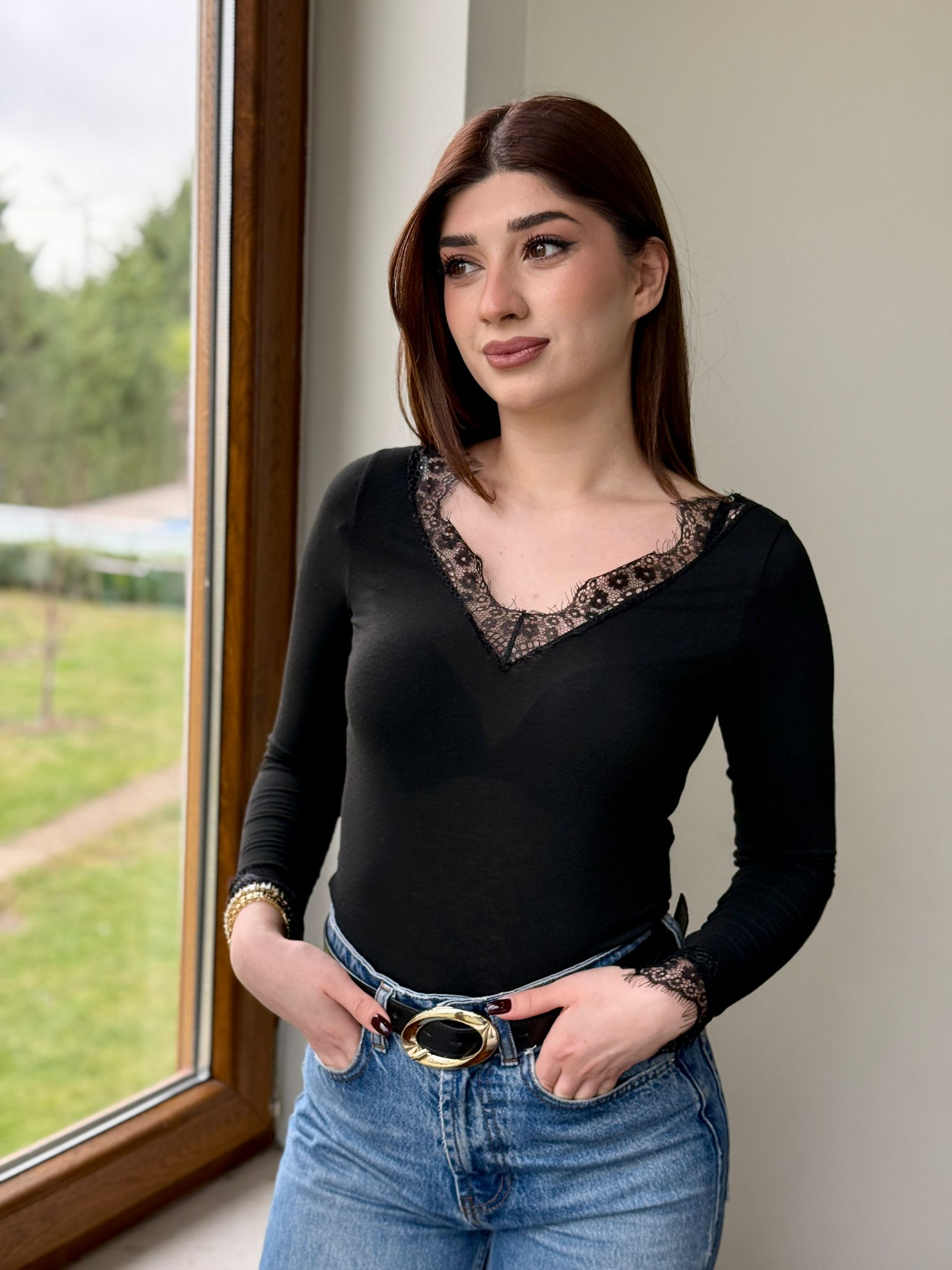 Dantel Detaylı Kaşmir Transparan Bluz