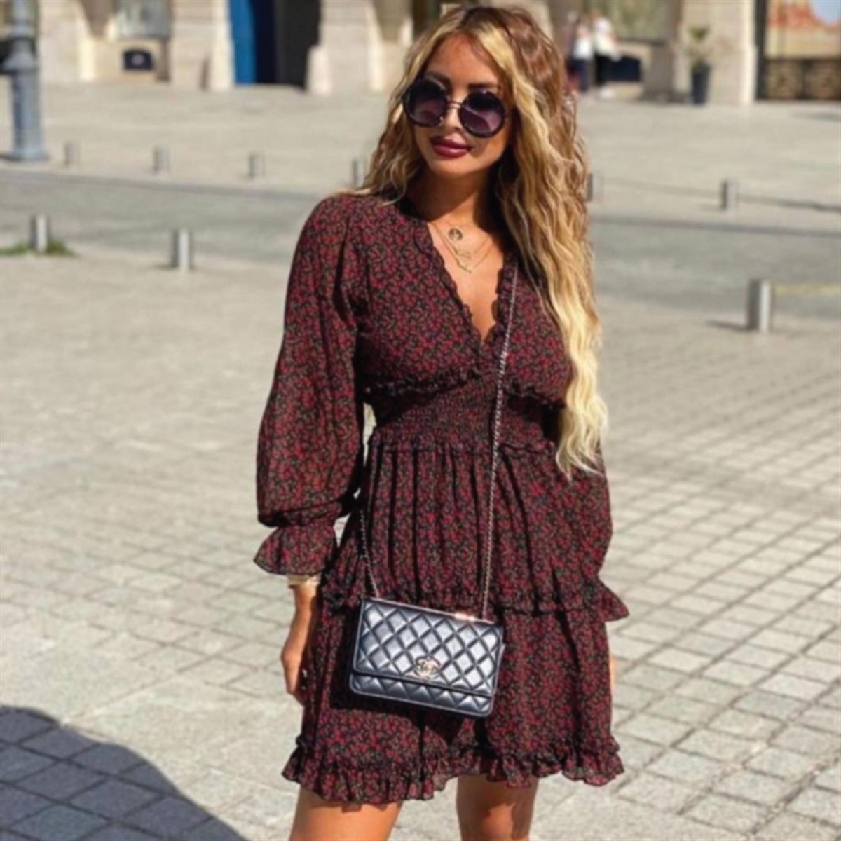 ETEĞİ KAT DİKİŞLİ ŞİFON KUMAŞ ASTARLI ELBİSE