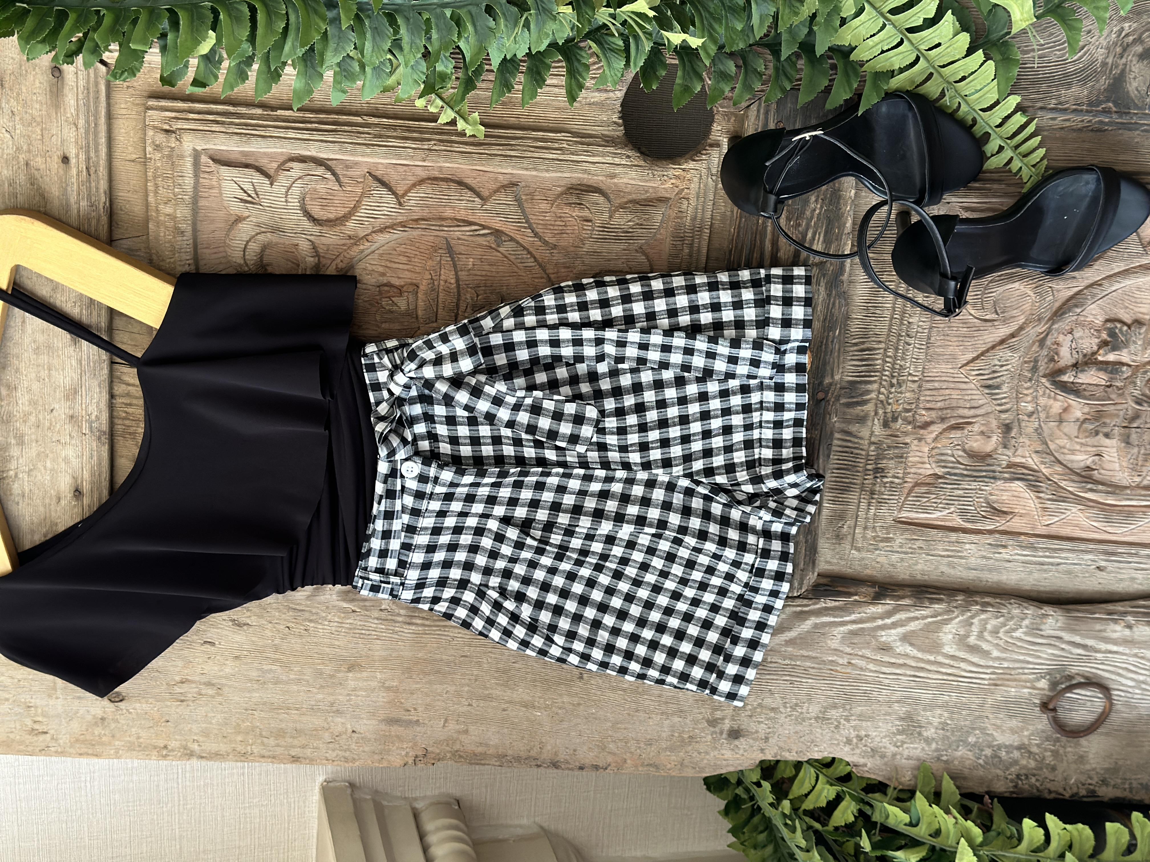 Gofre Kumaş Piti Kare Desen Kuşaklı Şort 