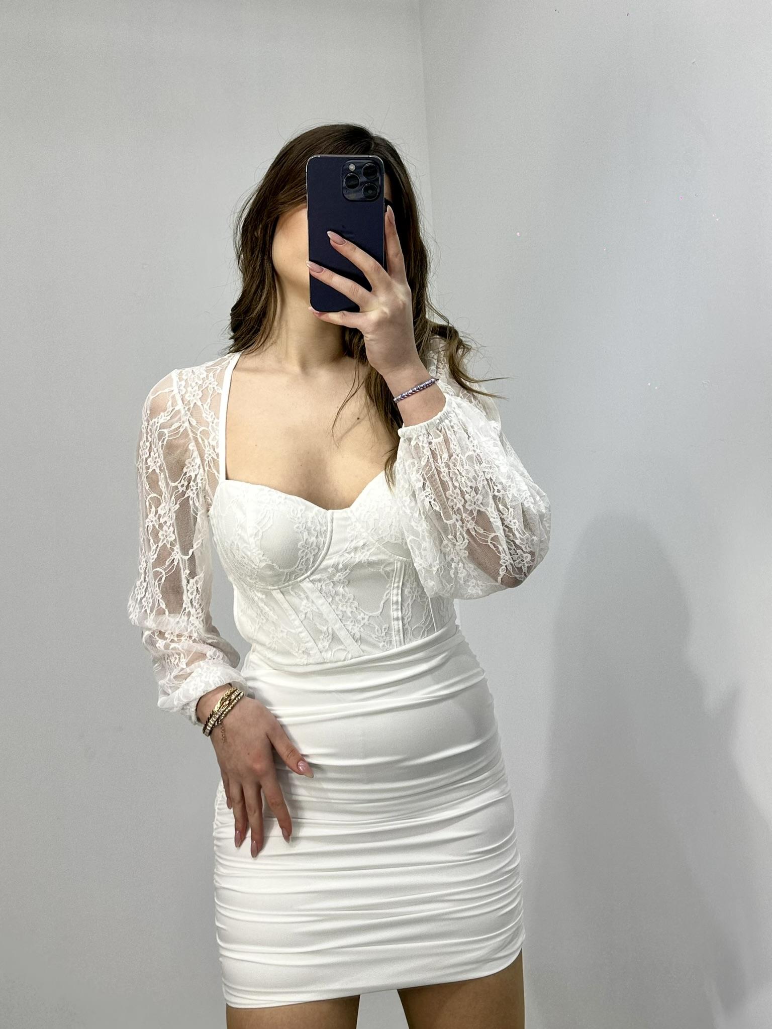 Güpür Detaylı Gloplu Drapeli Tasarım Elbise Beyaz