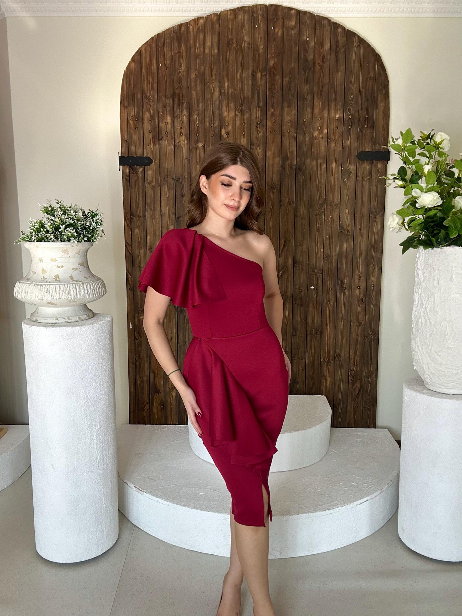 ithal Crep Dokuma Kumaş Tek Kol Volan Detay Kalem Elbise