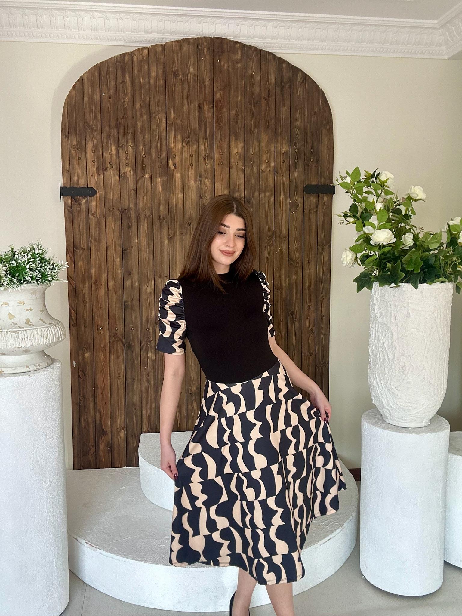 Kristal Pamuk Kumaş Kısa Kol Midi Boy Elbise