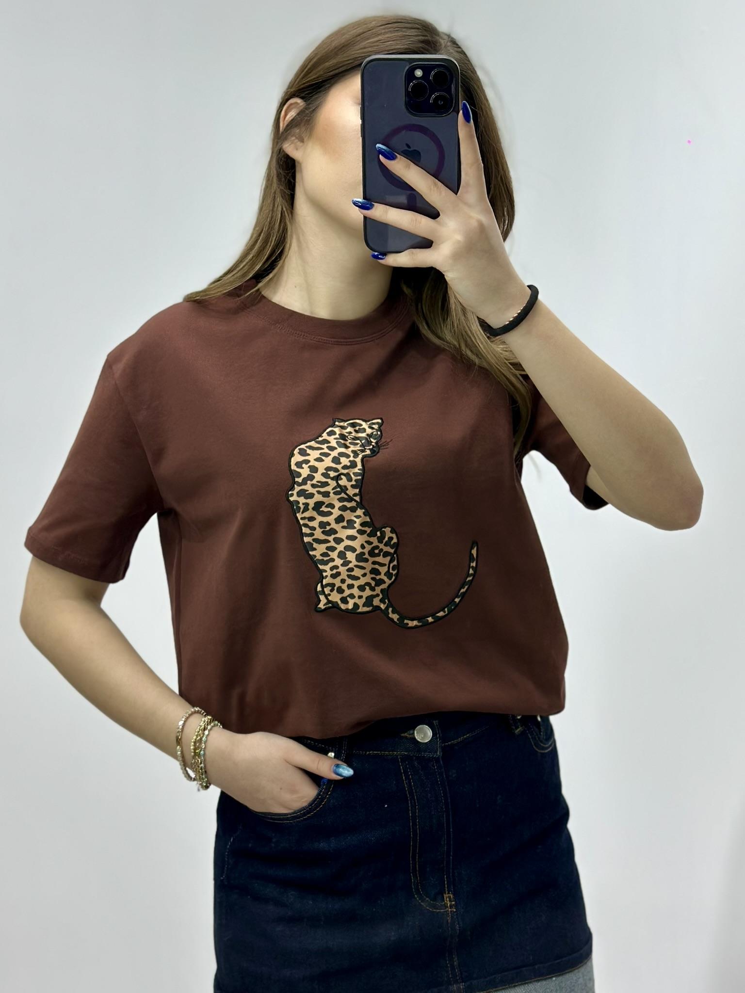 Leopar Desenli Nakış Detaylı Rahat Kalıp Premium Tshirt Kahverengi