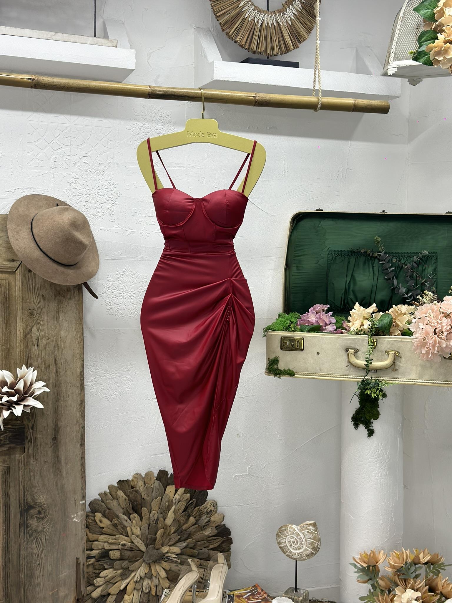 Likralı Gloplu Pu Deri Yırtmaçlı Elbise Kırmızı