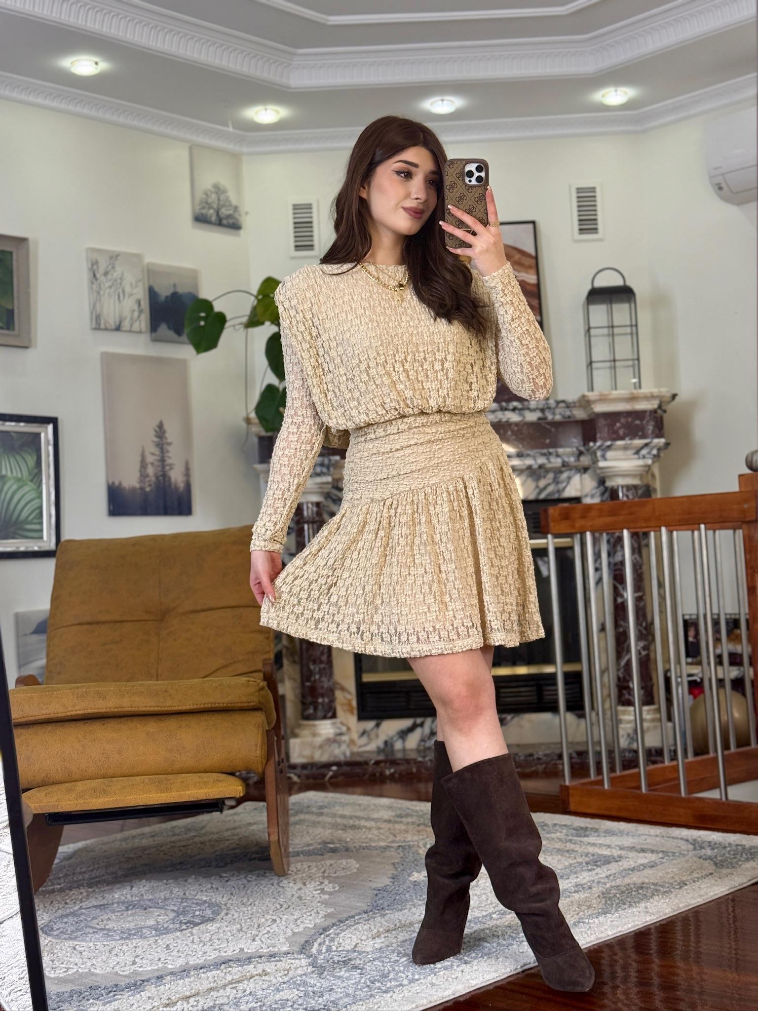 Likralı Tül Kumaş Drape Detaylı Kloş Elbise Krem