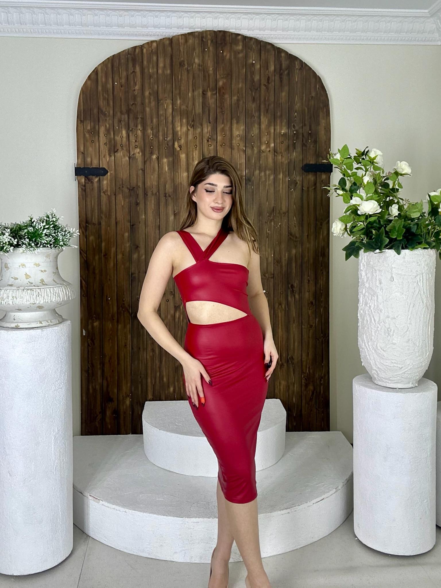 Likralı Vegan Deri Çapraz Askı Detaylı Kalem Elbise 