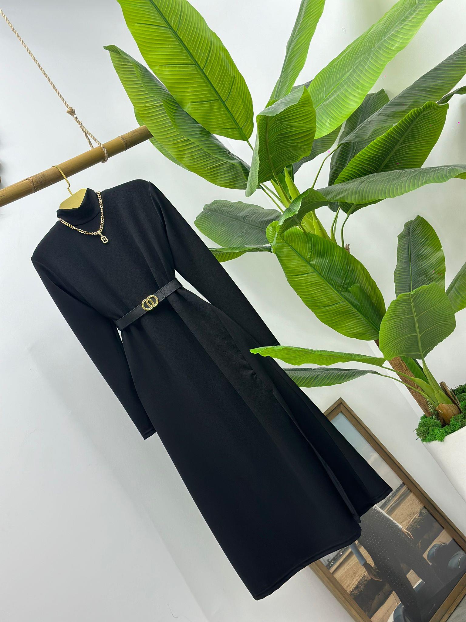 Örme Crep Kumaş Balıkçı Yaka Derin Yırtmaçlı Midi Boy Elbise 