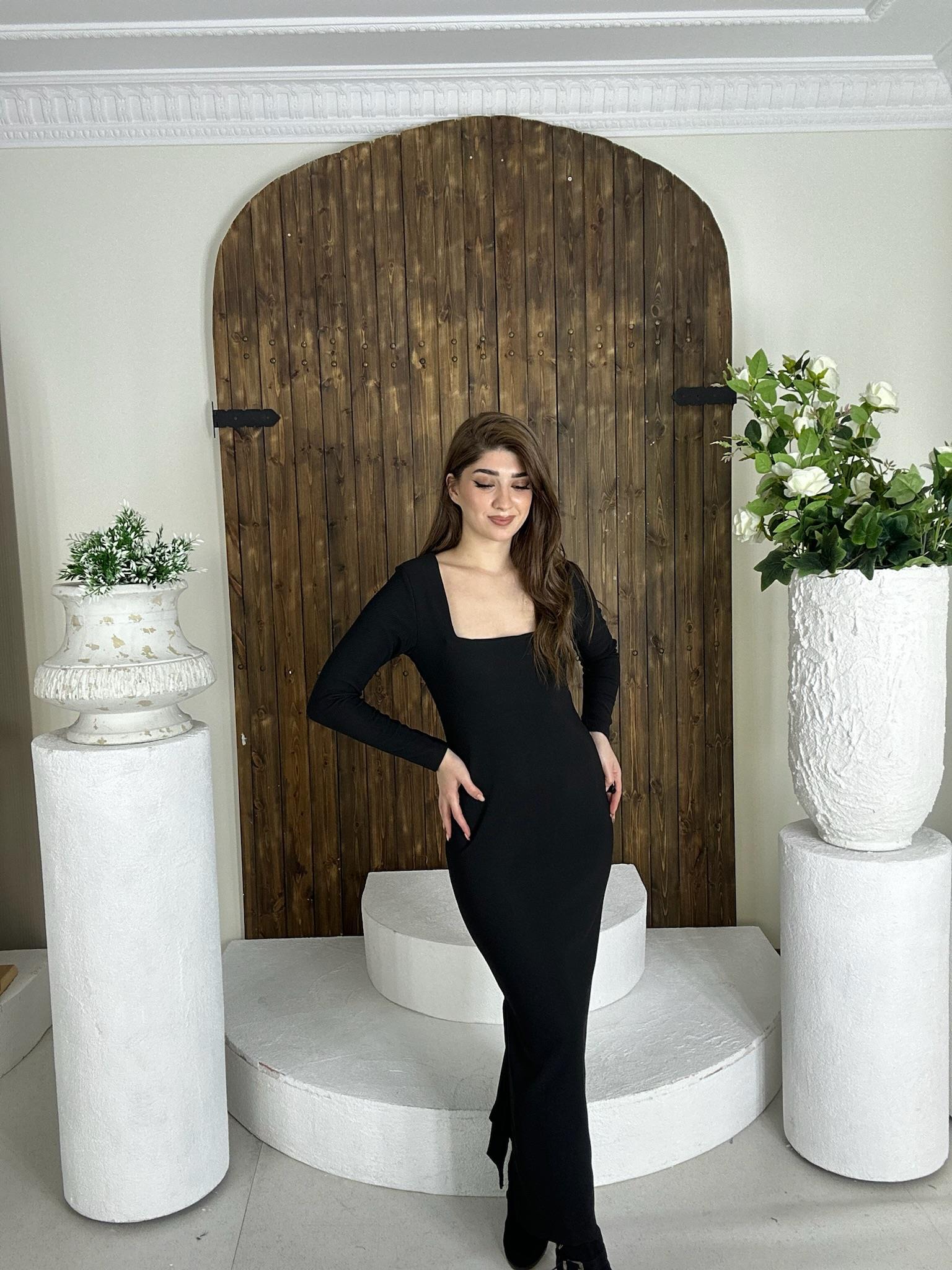 Ottoman Kumaş Kare Yaka Yan Yırtmaçlı Uzun Siyah Elbise