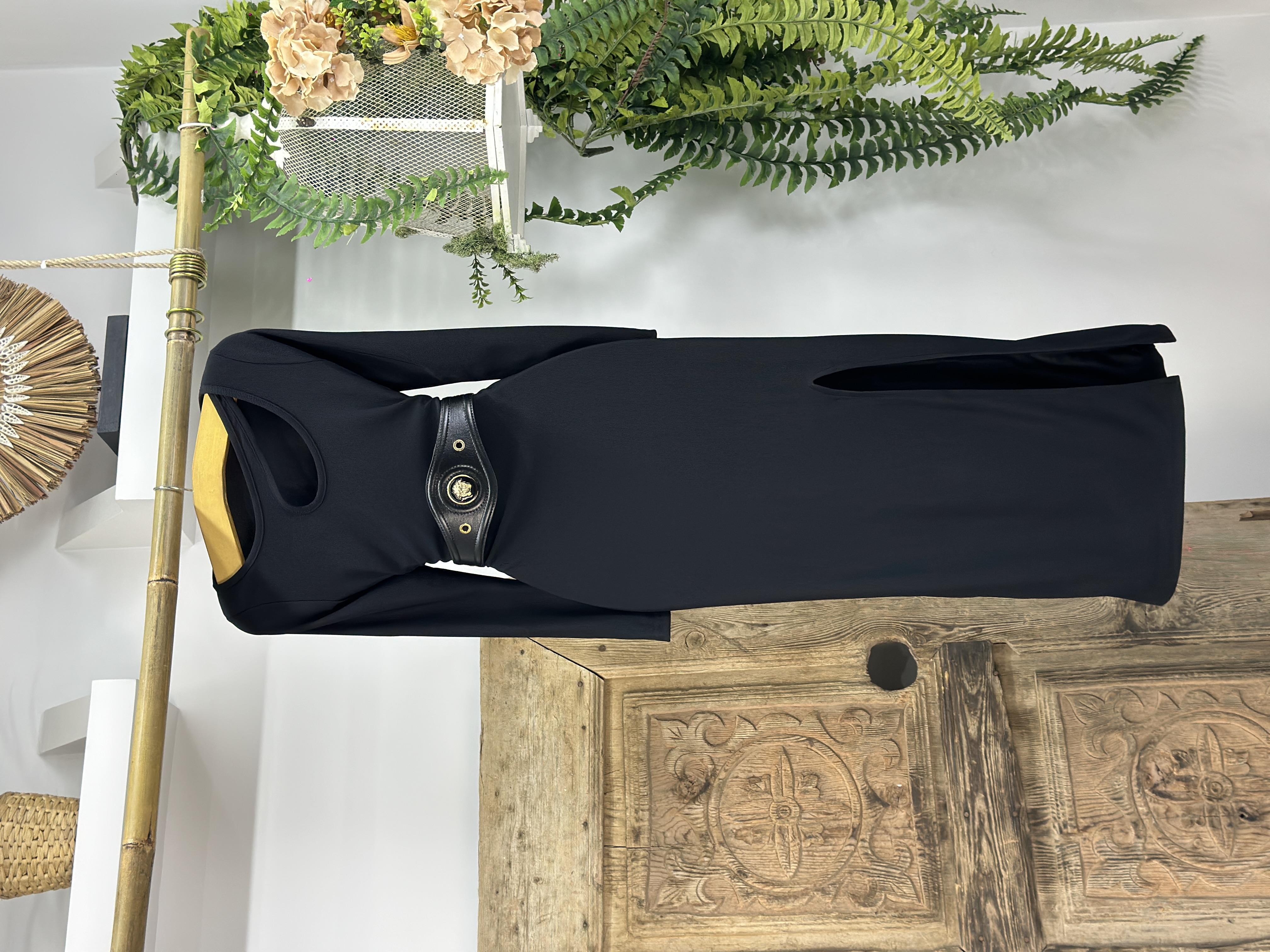 Ottoman Kumaş Toparlayıcı Etkili Damla Yaka Uzun Kollu Maksi Boy Siyah Elbise