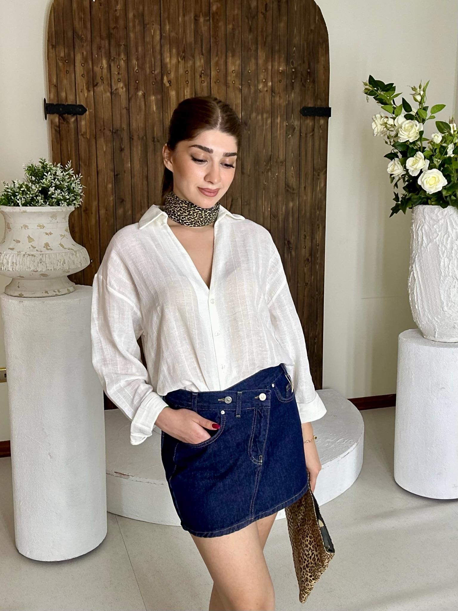 Premium Seri Transparan Detaylı Oversize İpeksi Gömlek