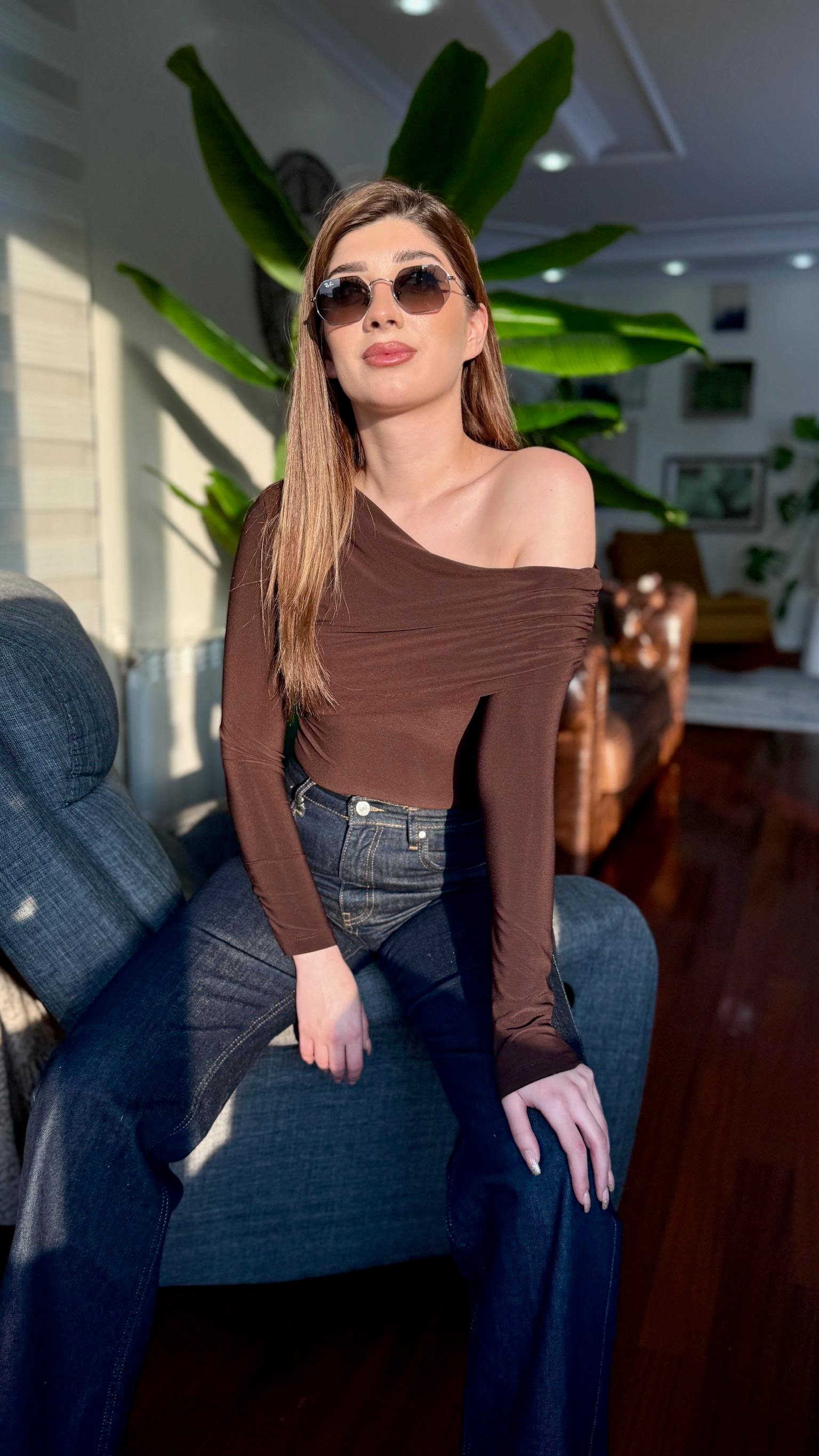 Sandy Kumaş Düşük Omuz Bluz Kahverengi