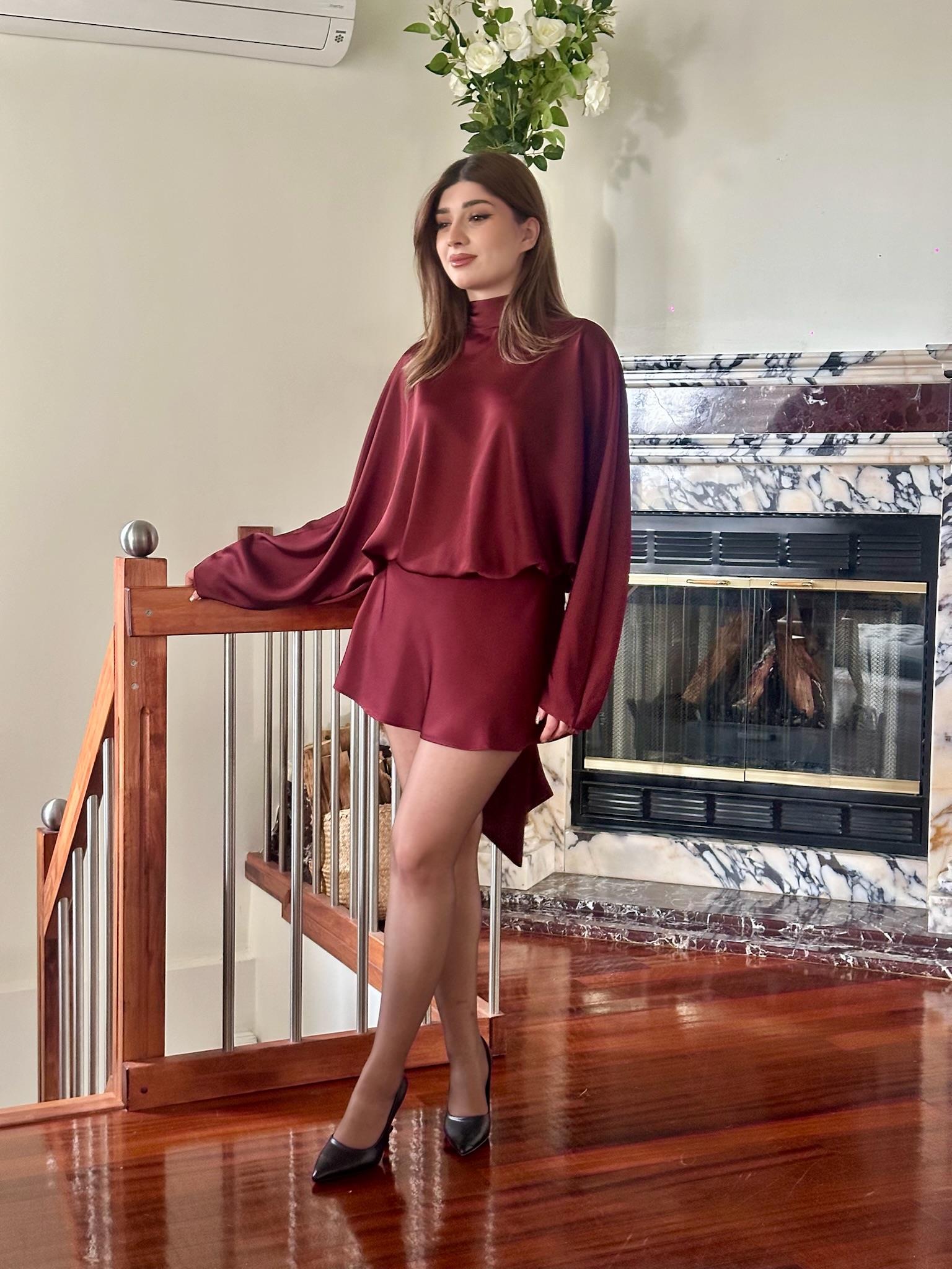 Saten Kumaş Dökümlü Tasarım Elbise