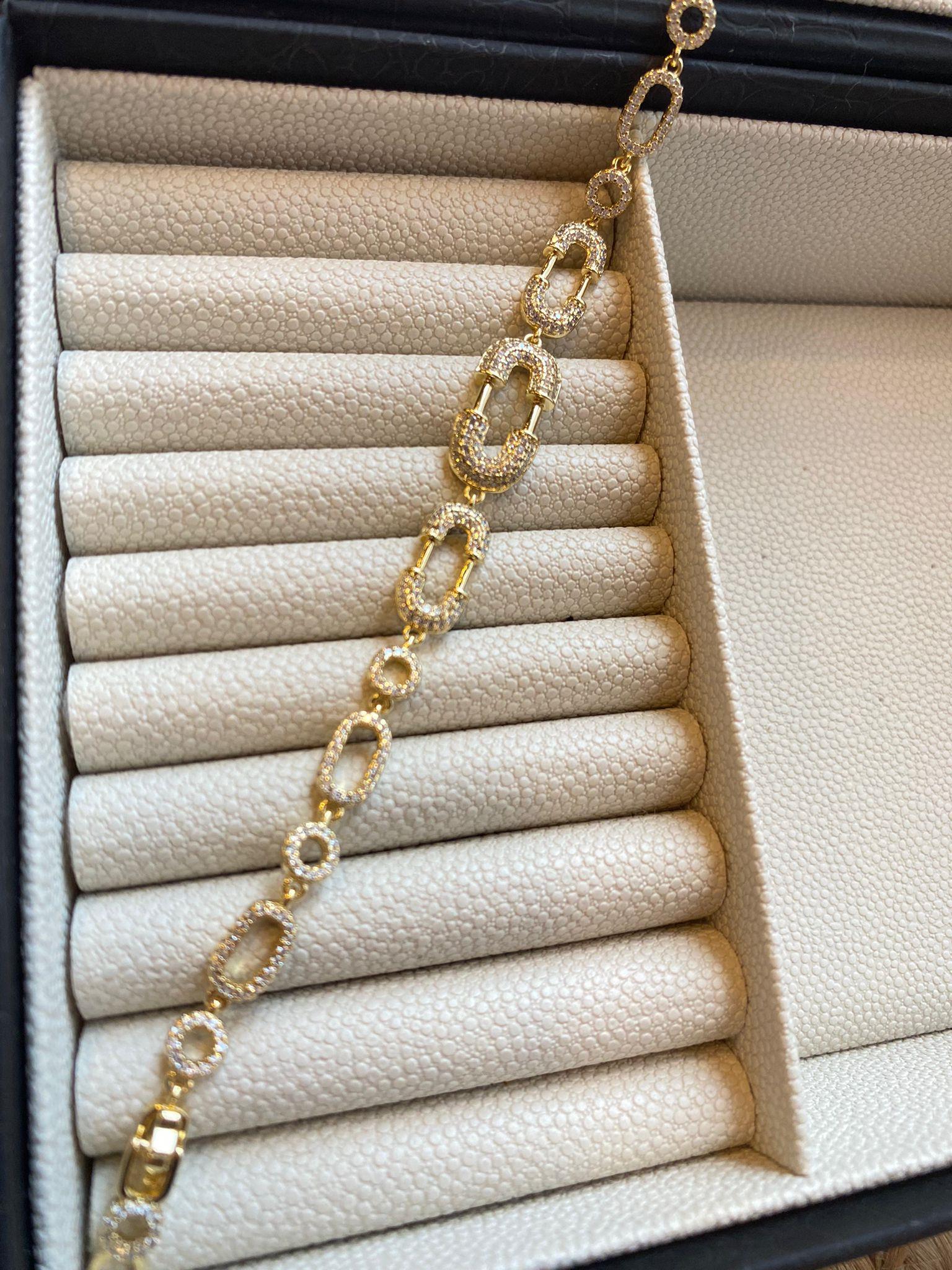 SB Xuping Çengel Figürlü Zirkon Taşlı Premium Bileklik 