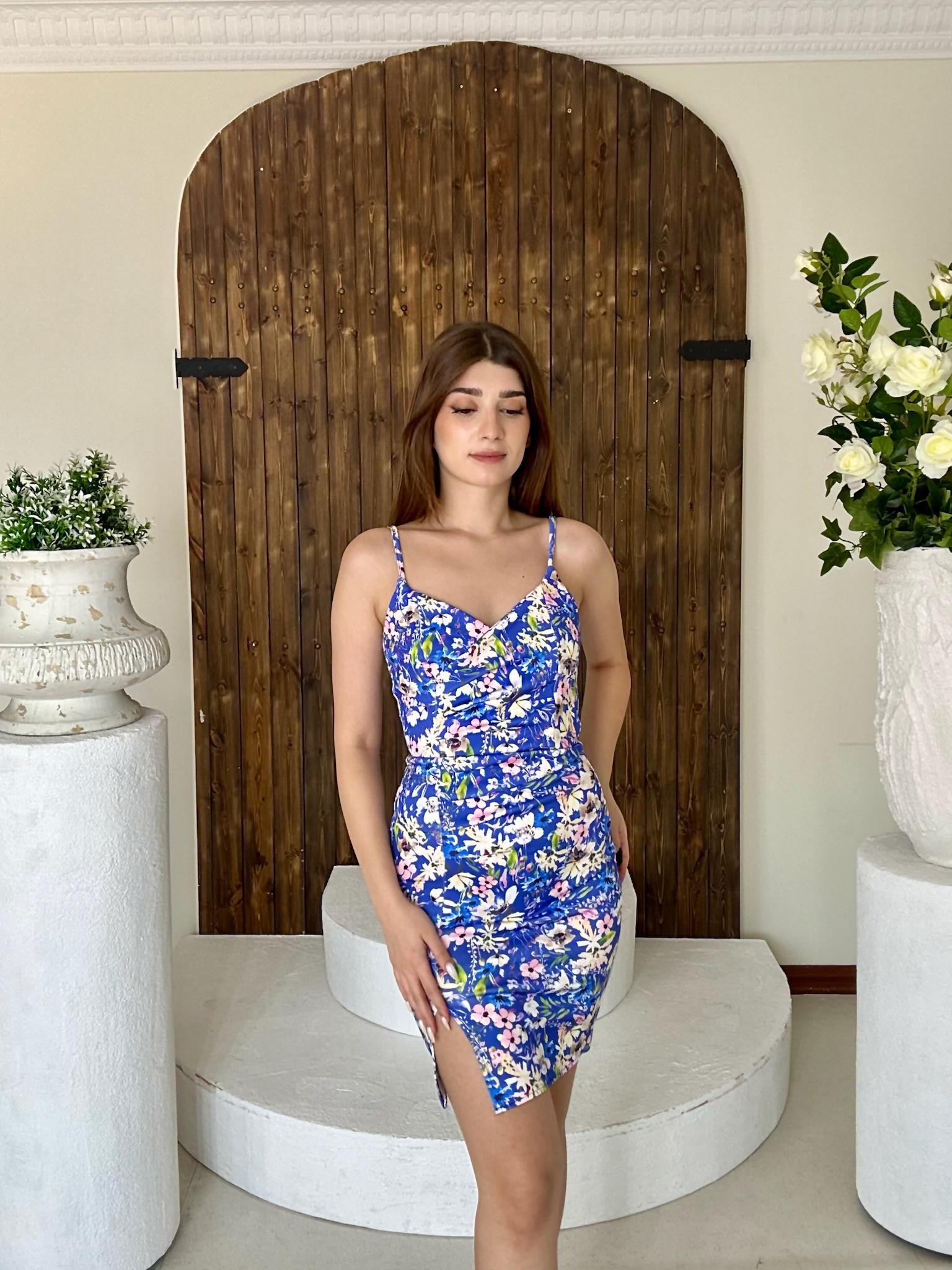 Scuba Kumaş Kalp Yaka Askılı Desenli Mavi Elbise