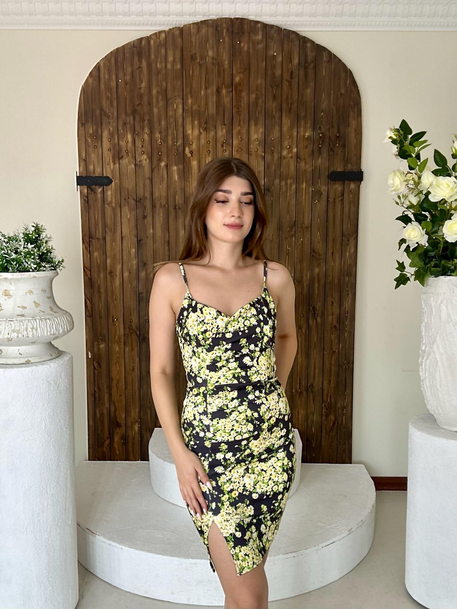 Scuba Kumaş Kalp Yaka Askılı Yeşil Desenli Elbise