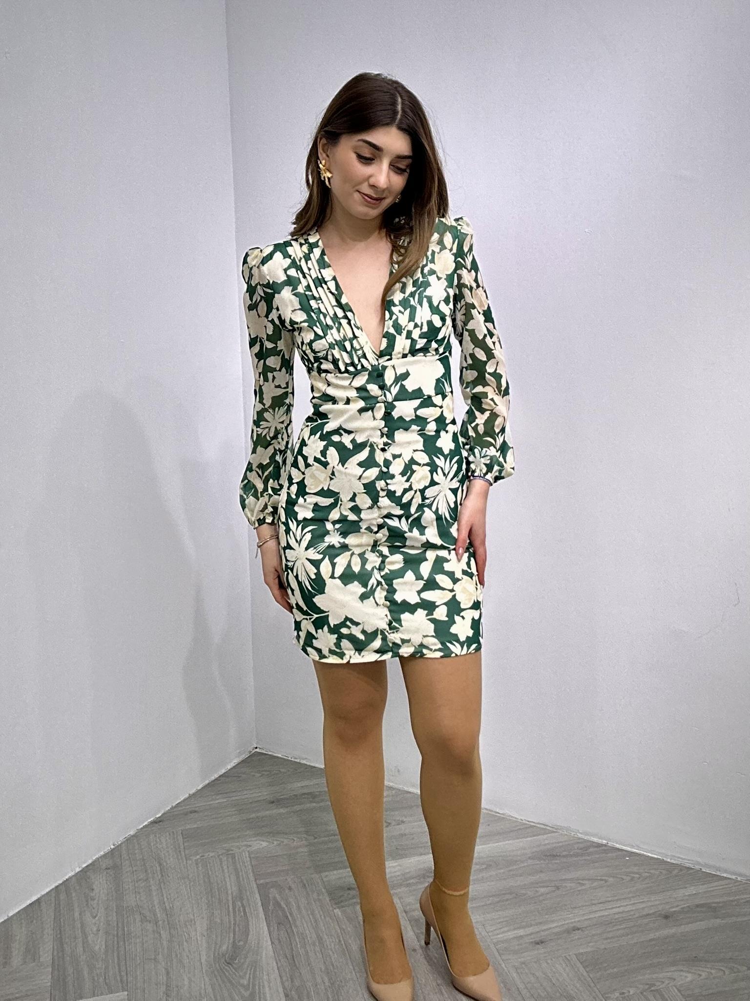 Şifon Kumaş Derin V Yaka Kaplama Düğmeli Tasarım Elbise