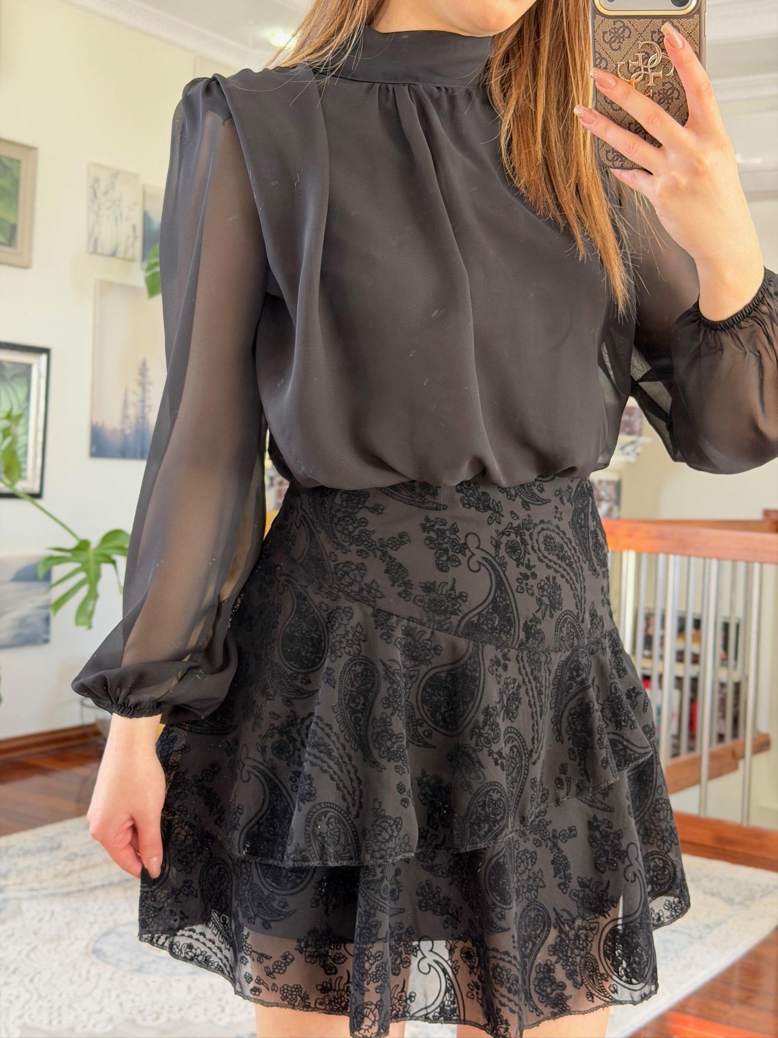 Şifon Kumaş Flog Baskı Detaylı Kloş Tasarım Elbise Siyah