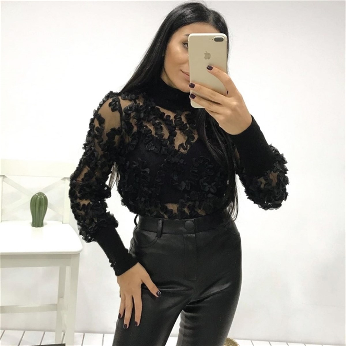 TRANSPARAN TÜL YAKA KOL TRİKO BLUZ