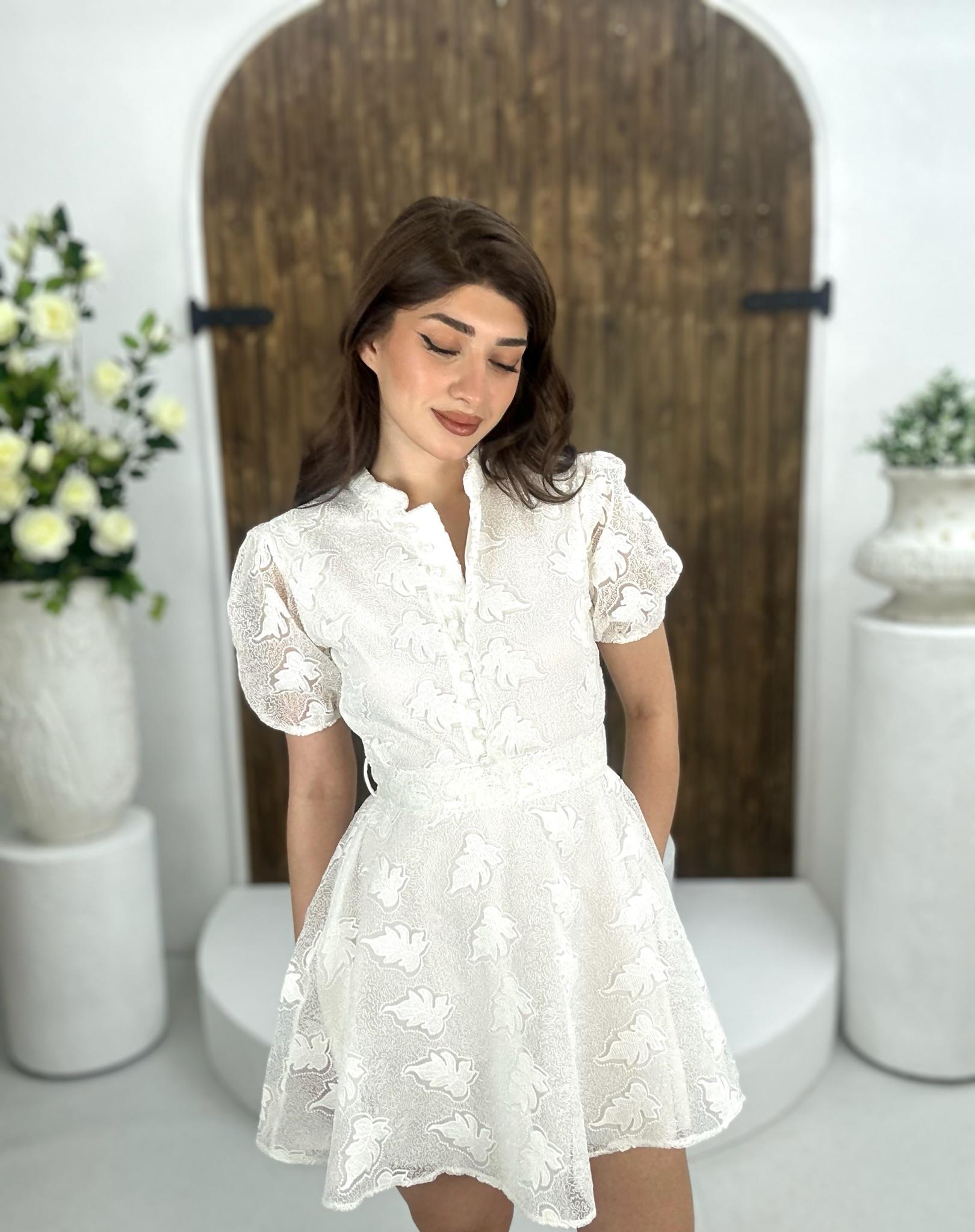 Tül Kumaş Kloş Tasarım Beyaz Elbise