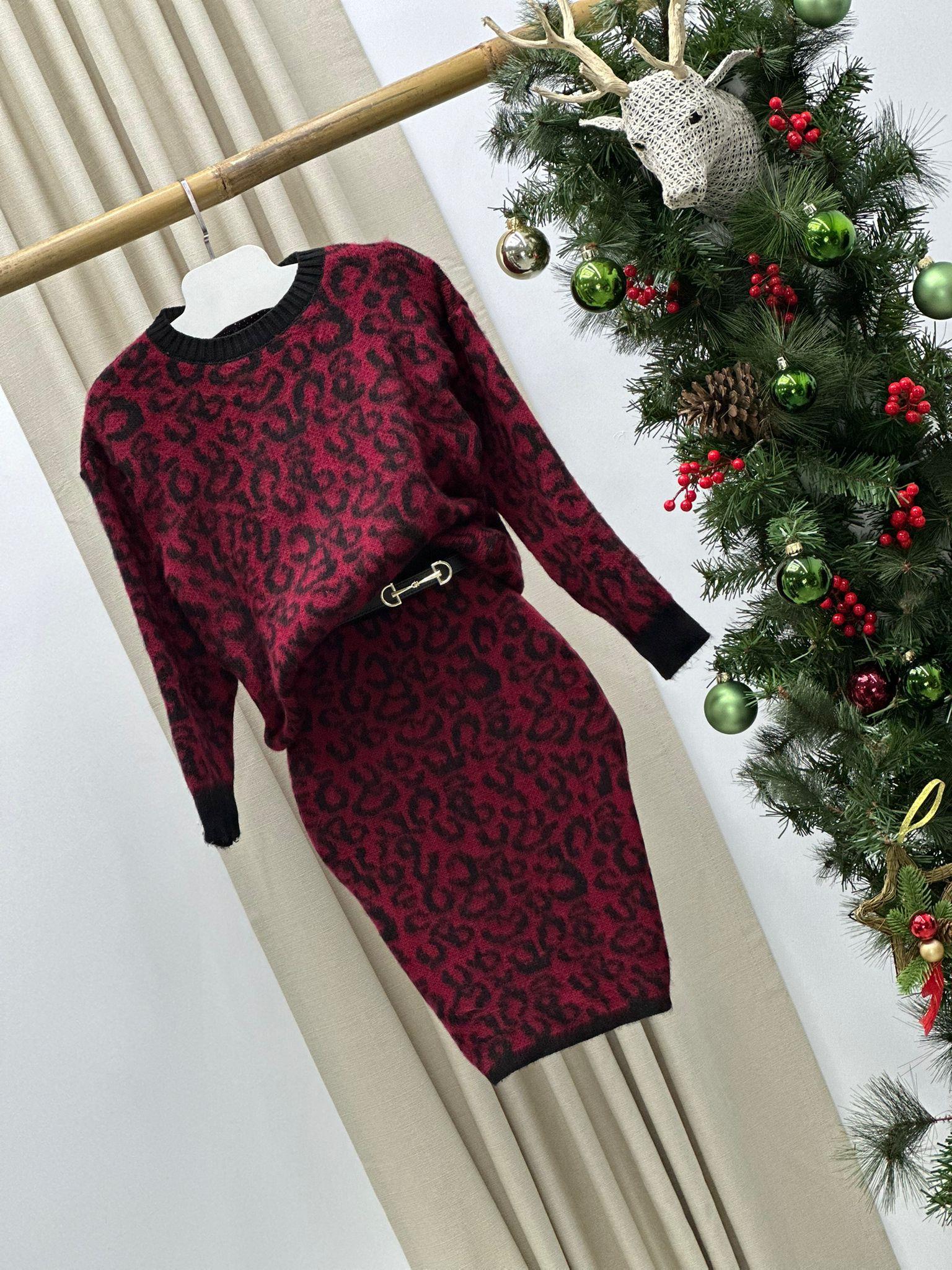 Yumoş Triko Leopar Desen Kalem Etek Kazak İkili Takım Kemer Dahil Değildir Bordo