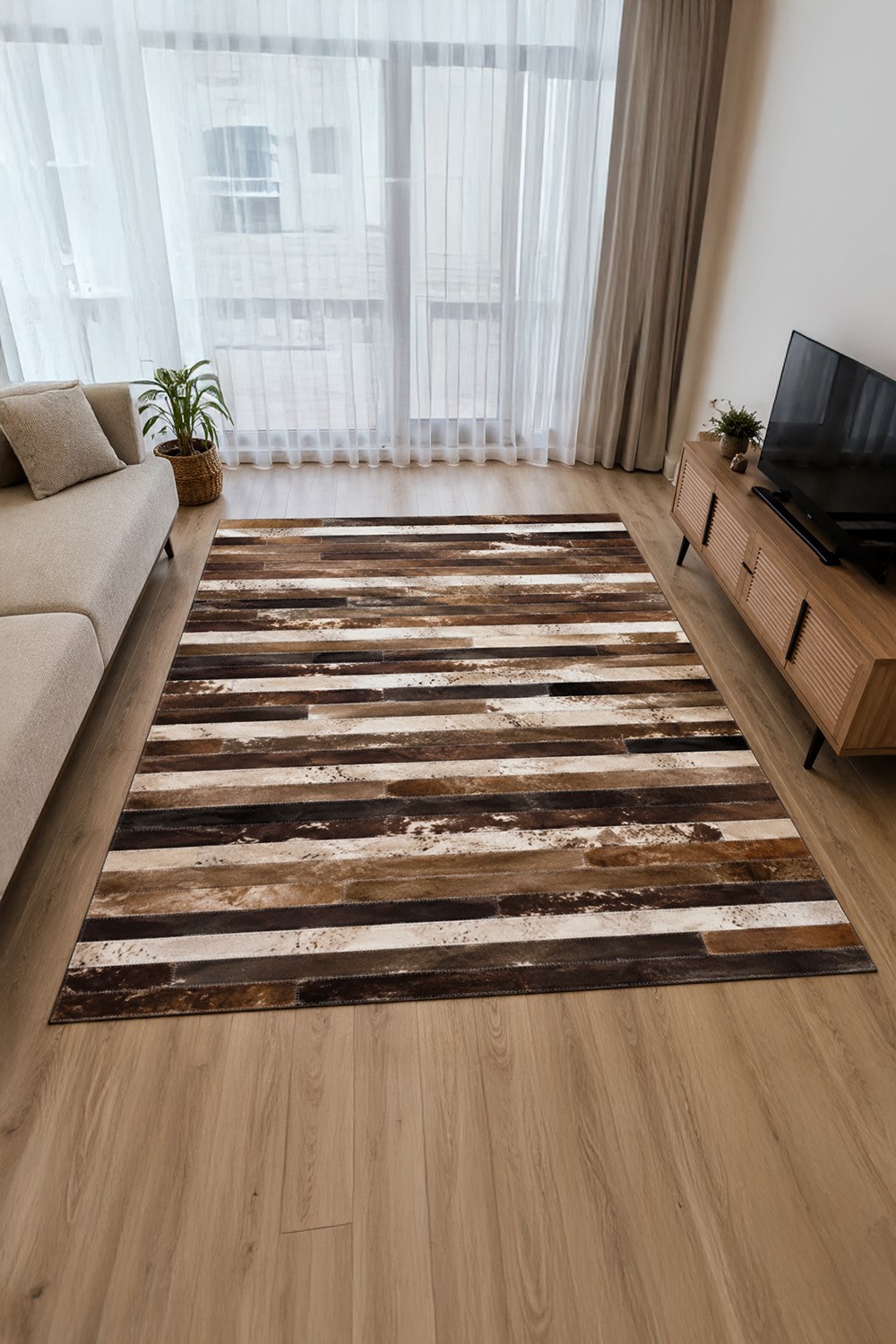 Kahverengi Dana Patchwork Çizgli %100 Dana Derisi Halı