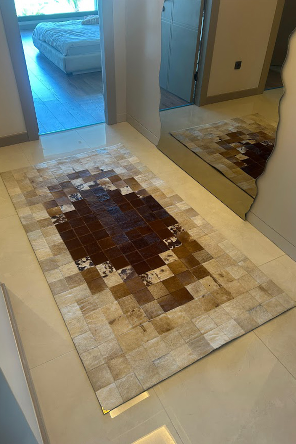 Krem Kahve Dana Patchwork Kare Desenli %100 Dana Derisi Halı