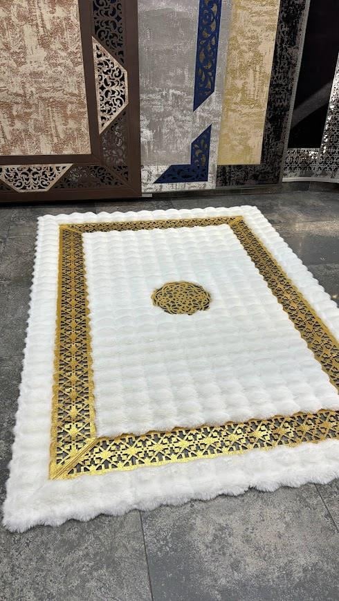 Yumuşak Yüzeyli Kaymaz Tabanlı Özel Şahmeran Serisi Halılar