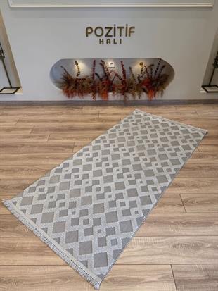 Polo Serisi Örgü İplikli Bohem Desenli Makine Halısı