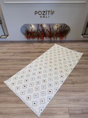 Polo Serisi Örgü İplikli Bohem Desenli Makine Halısı