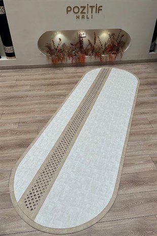 Siyah Gold Rono Çizgi Desenli Deri Oval Halı
