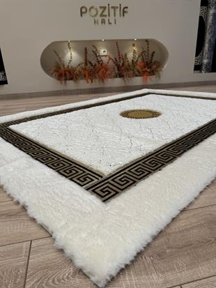 Yumuşak Yüzeyli Kaymaz Tabanlı Mavi Renkli Özel Şahmeran Serisi Halılar