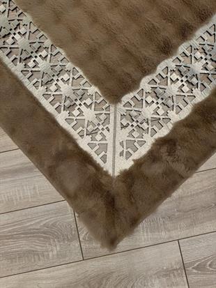 Yumuşak Yüzeyli Kaymaz Tabanlı  Özel Şahmeran Serisi Halılar