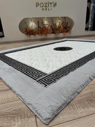 Yumuşak Yüzeyli Kaymaz Tabanlı Mavi Renkli Özel Şahmeran Serisi Halılar