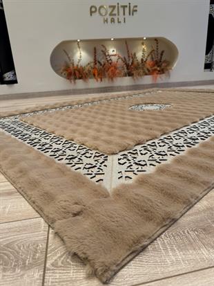 Yumuşak Yüzeyli Kaymaz Tabanlı  Özel Şahmeran Serisi Halılar