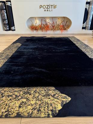 Yumuşak Yüzeyli Kaymaz Tabanlı Mavi Renkli Özel Şahmeran Serisi Halılar