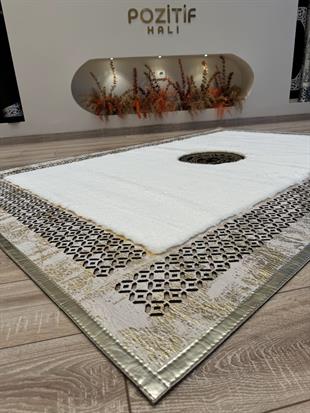 Yumuşak Yüzeyli Kaymaz Tabanlı  Özel Şahmeran Serisi Halılar