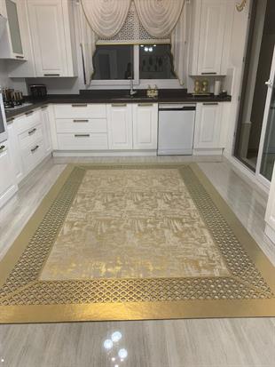 Yüzey Yapısı Deri ve Süetten Oluşan Lazer İşlemeli Dekoratif Halı